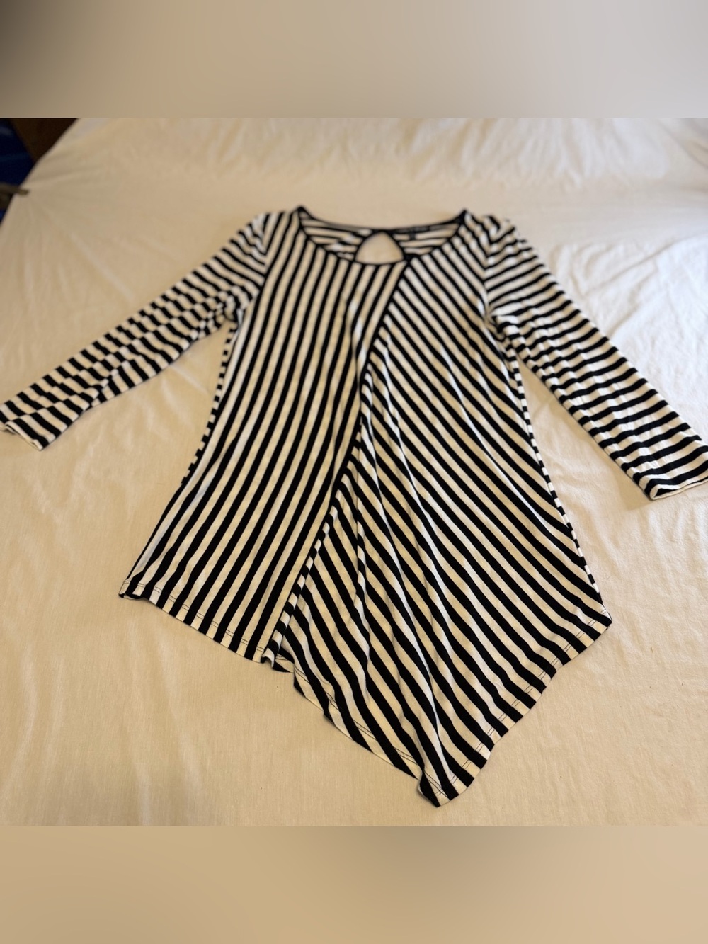 Cable and Gauge Black & White Striped Asymmetric Tunic Top - Women's Medium
